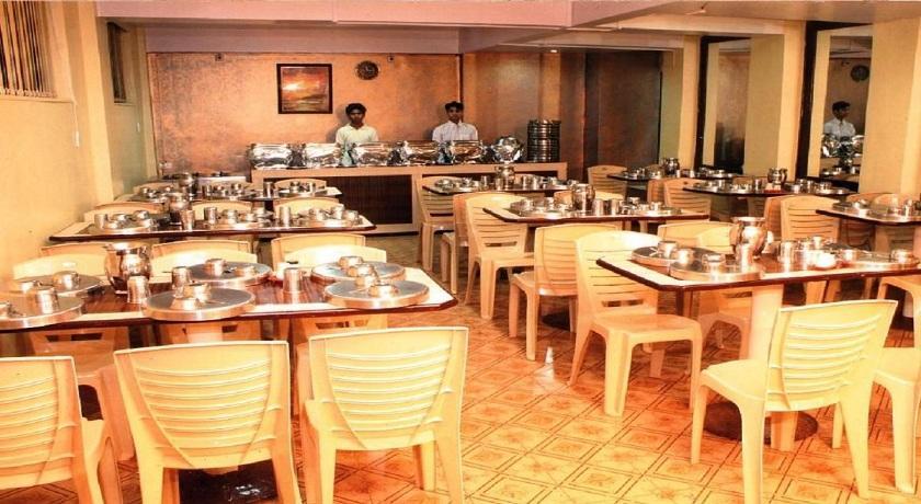 Hotel Rahil International Mahabaleshwar Ngoại thất bức ảnh